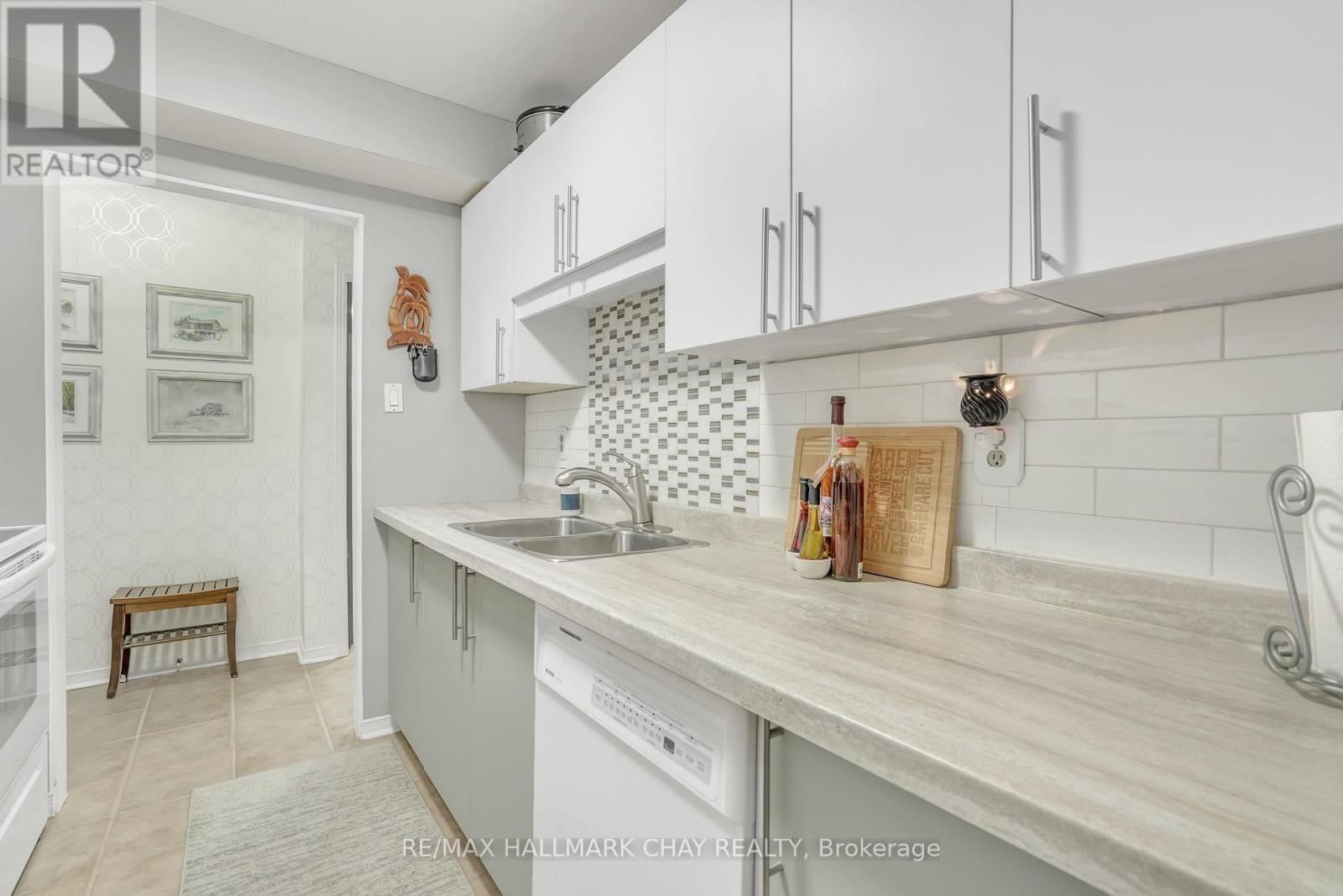 106 - 1 QUAIL CRESCENT Image 2