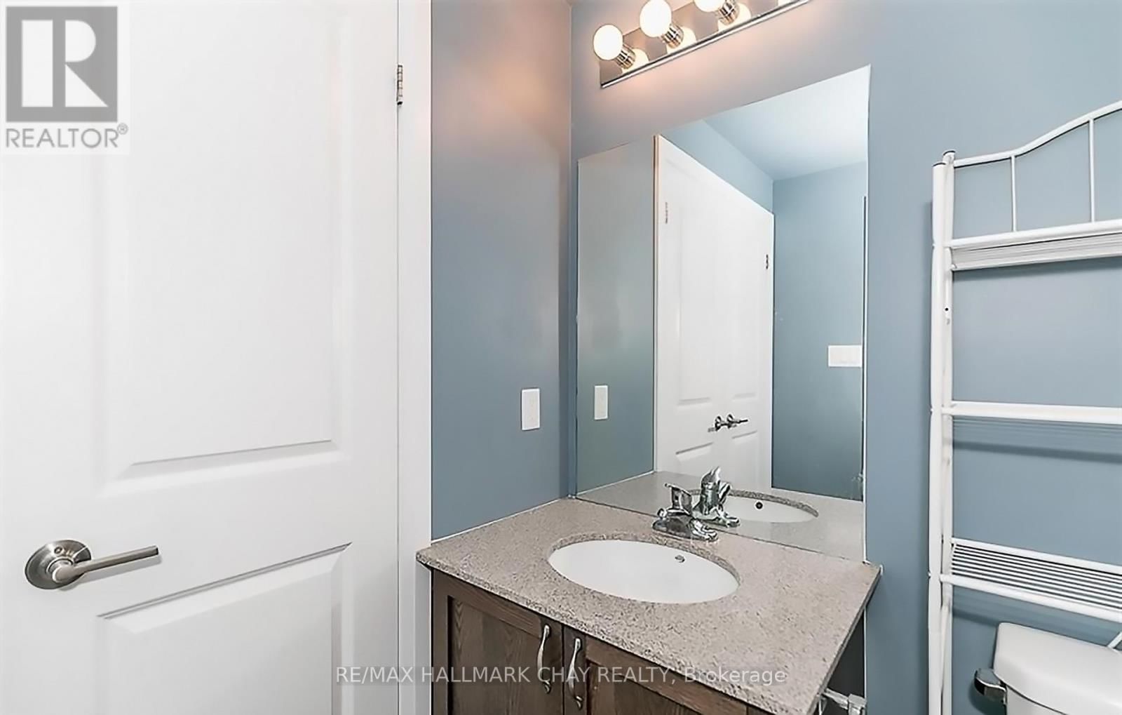 302 - 306 ESSA ROAD Image 21