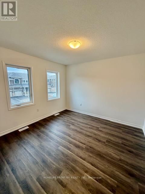 9 VINEWOOD CRESCENT Image 15