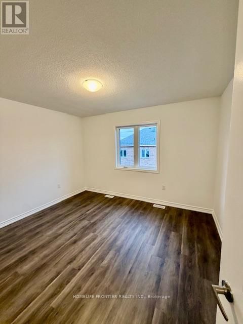 9 VINEWOOD CRESCENT Image 16