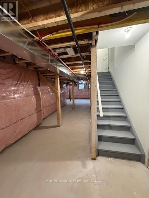 9 VINEWOOD CRESCENT Image 24