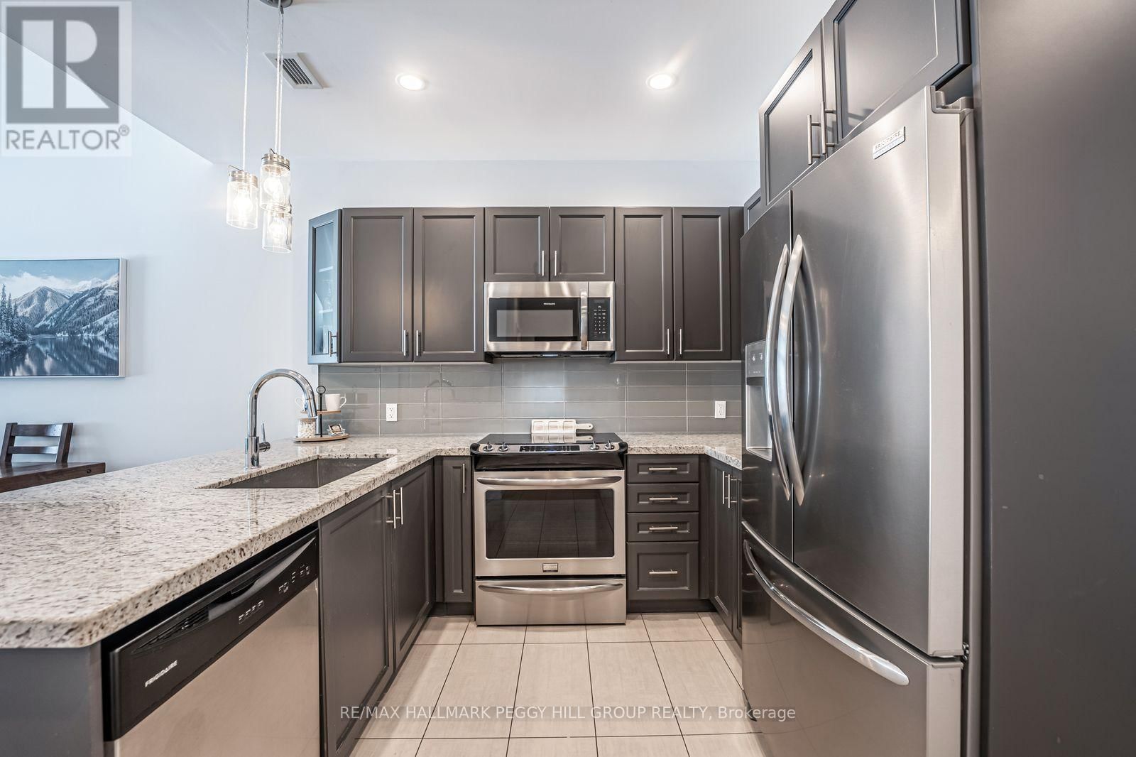 503 - 80 HORSESHOE BOULEVARD Image 7