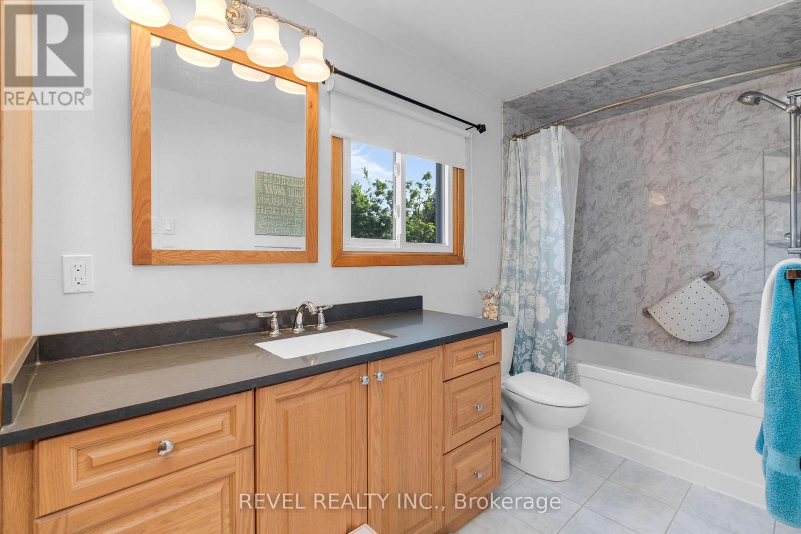 70 LILLIAN CRESCENT Image 19