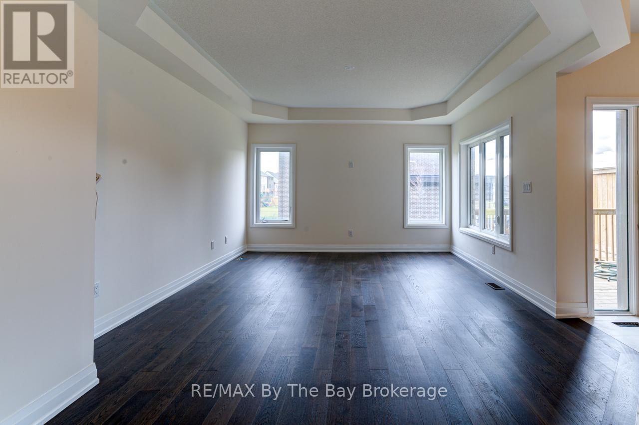 194 ROSANNE CIRCLE Image 19