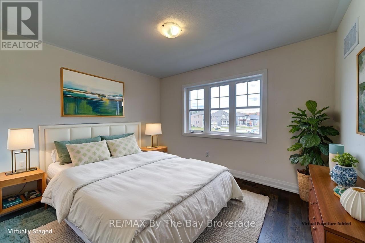 194 ROSANNE CIRCLE Image 38