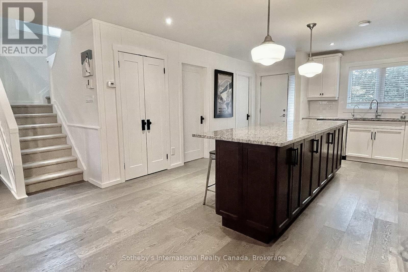 571 OXBOW CRESCENT Image 6