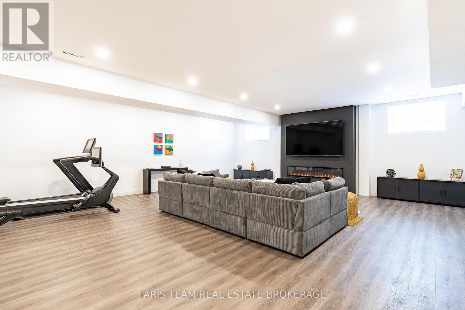 142 MENNILL DRIVE Image 25