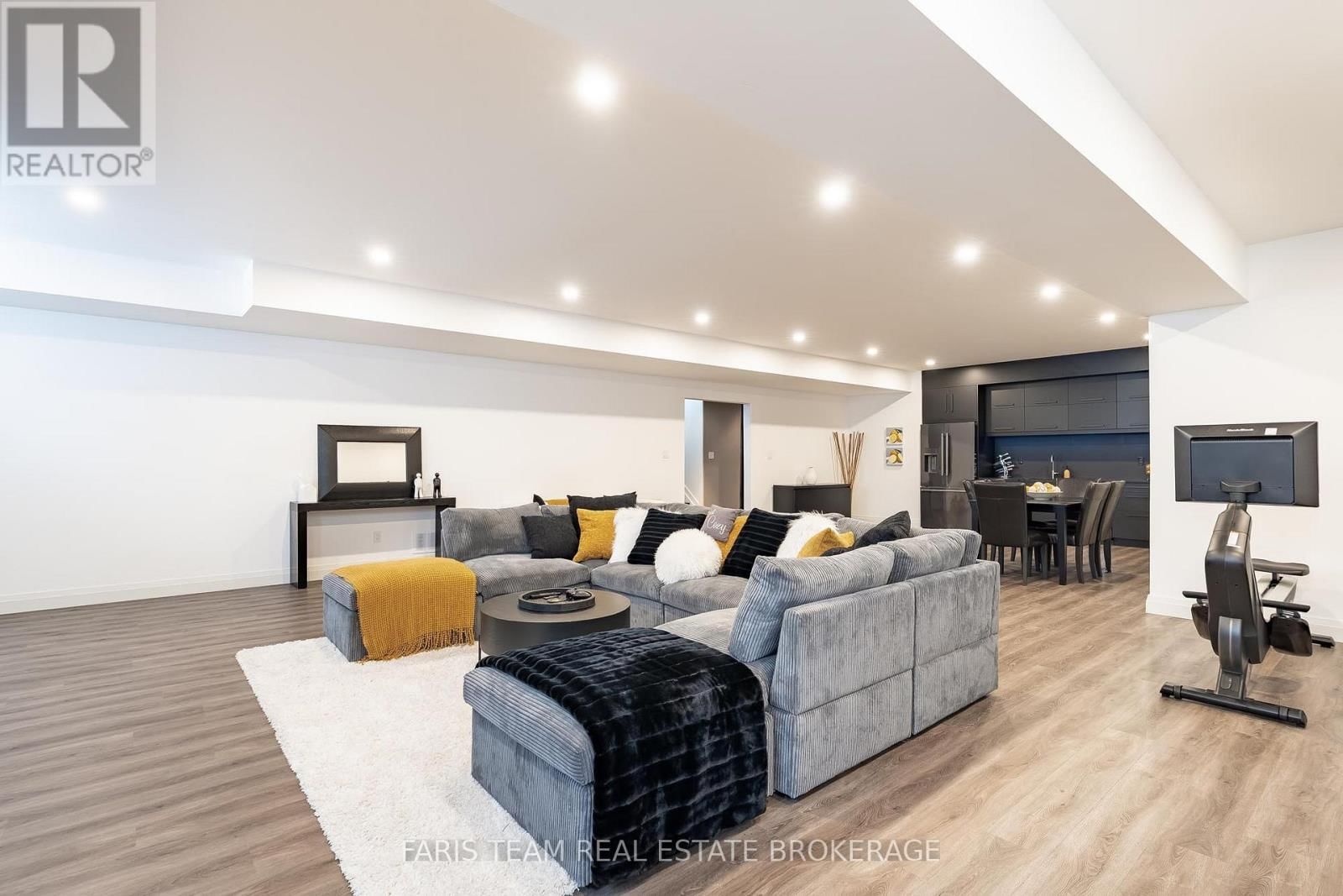 142 MENNILL DRIVE Image 27