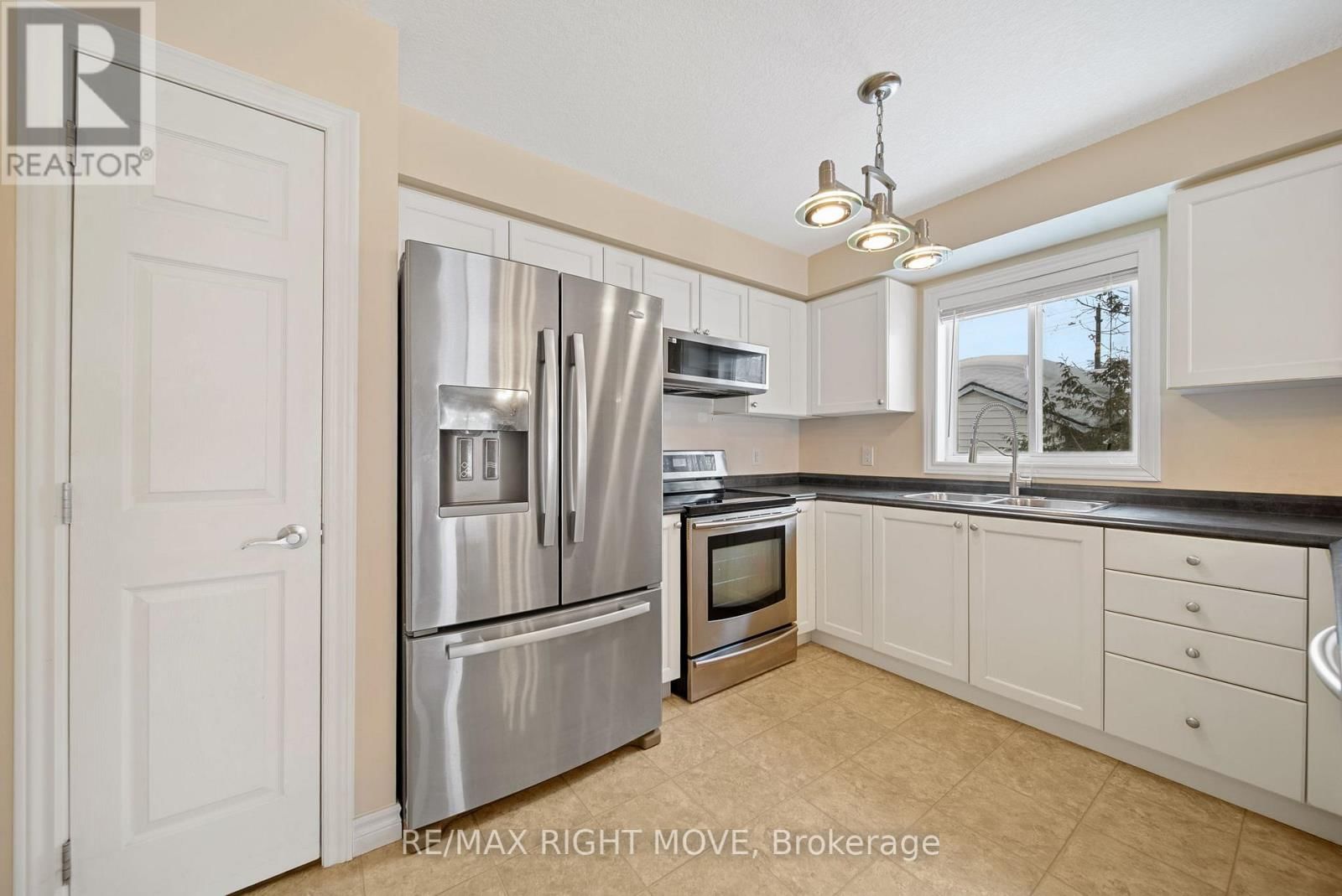 3 TAYLOR DRIVE Image 15