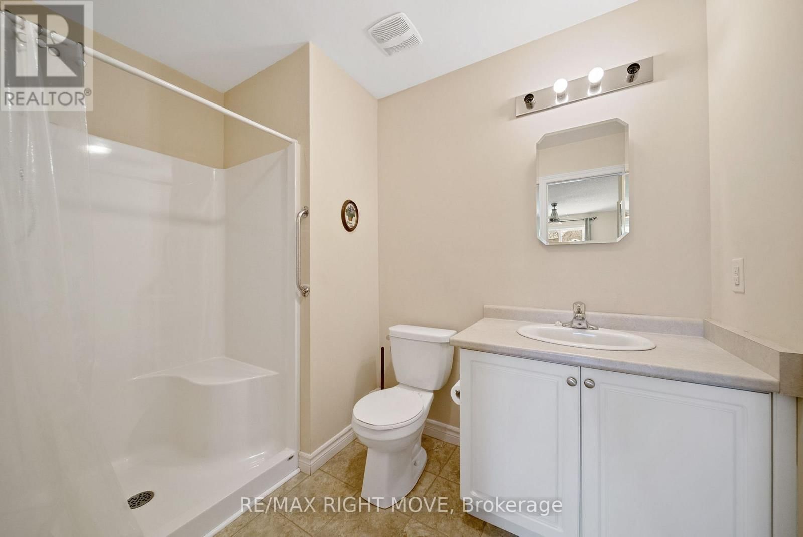 3 TAYLOR DRIVE Image 24