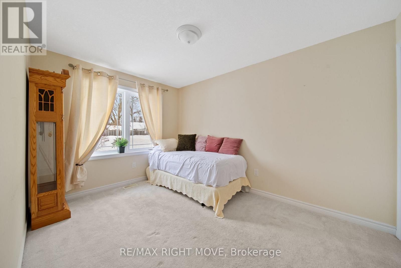 3 TAYLOR DRIVE Image 5