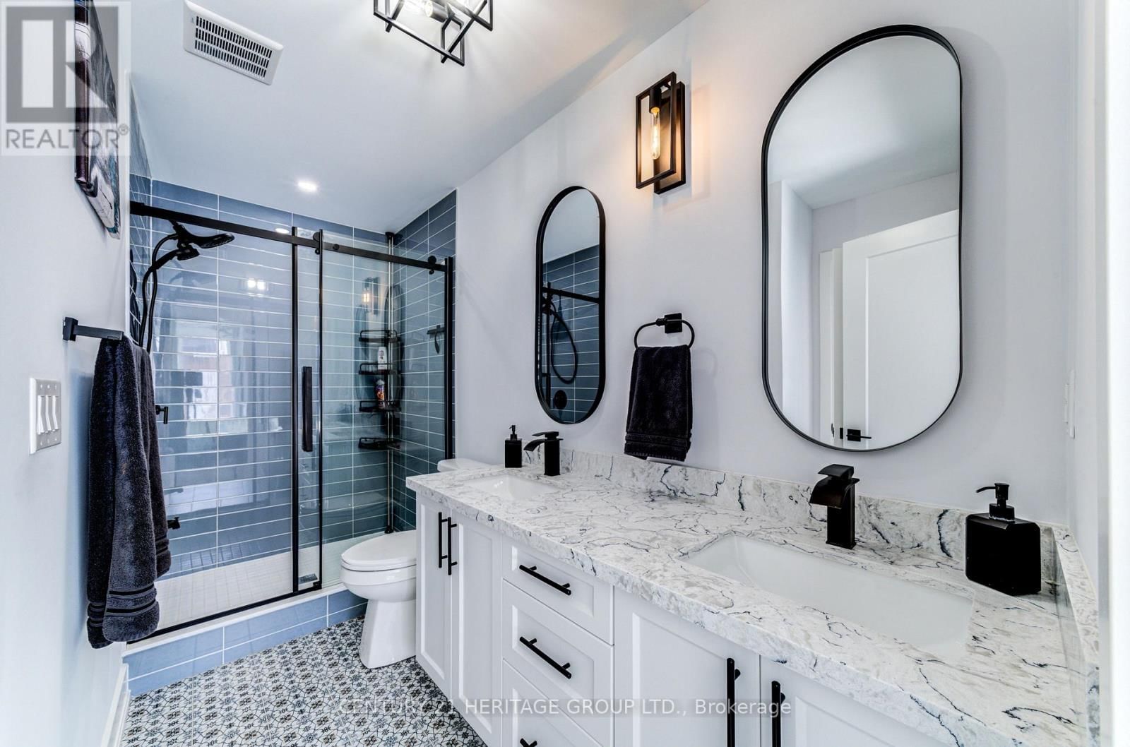 44 RUBY CRESCENT Image 15