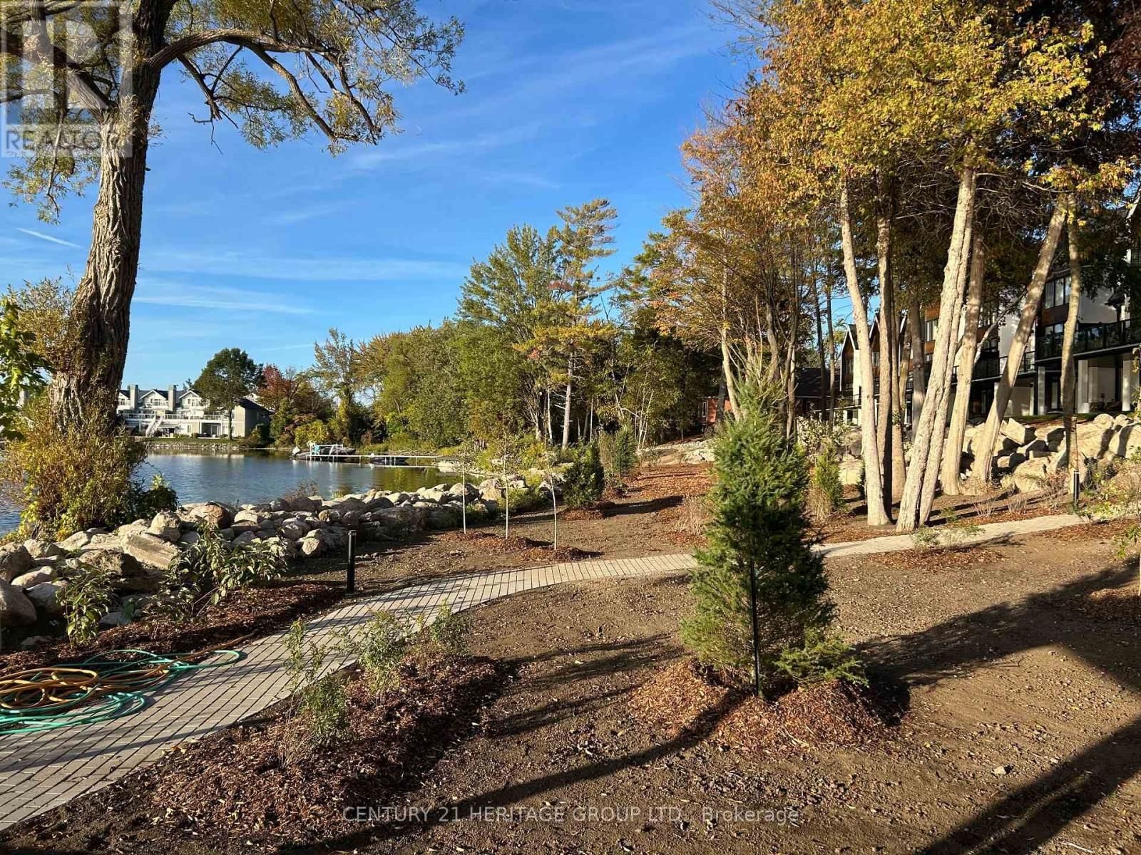 44 RUBY CRESCENT Image 35