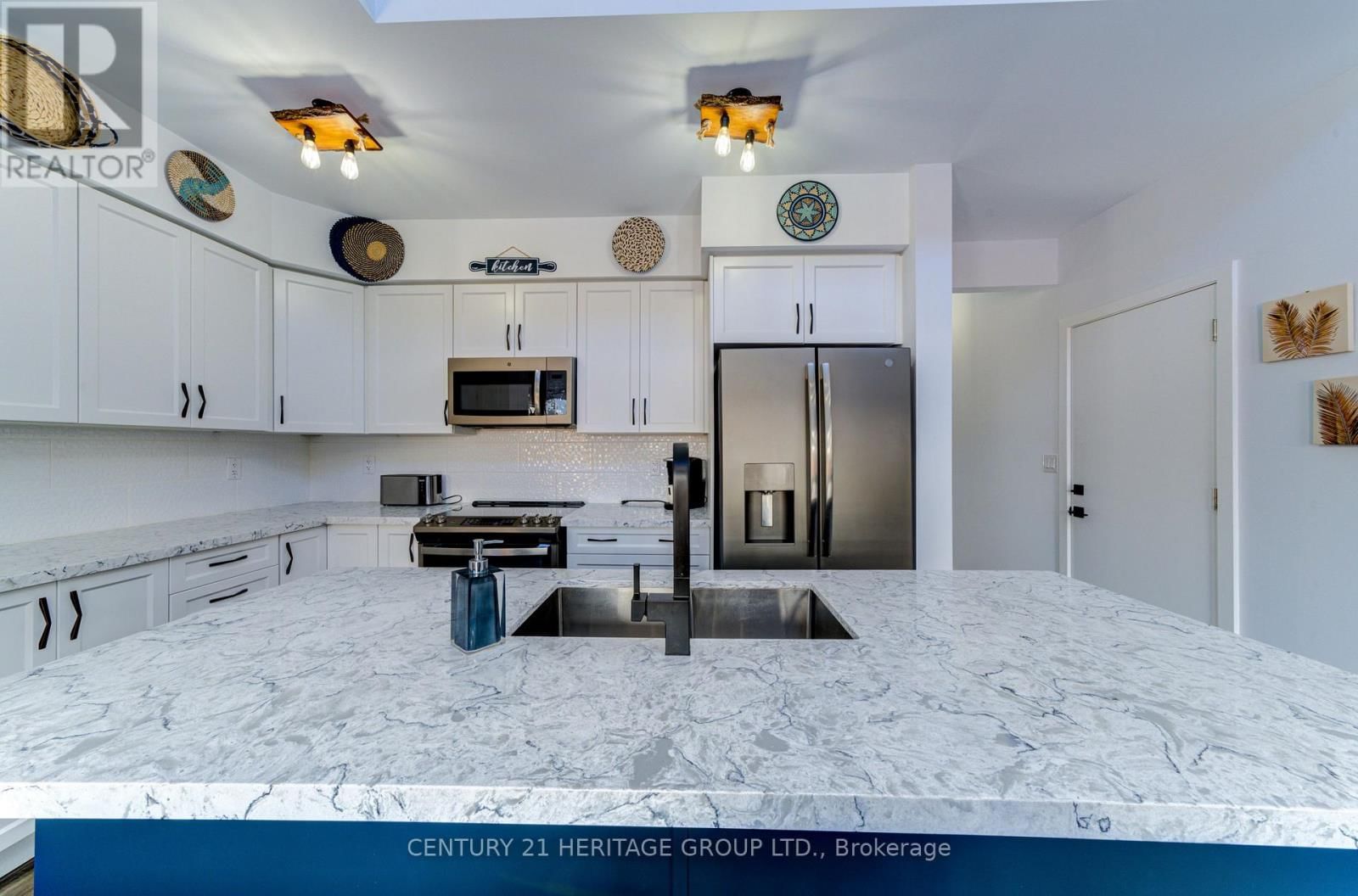 44 RUBY CRESCENT Image 8