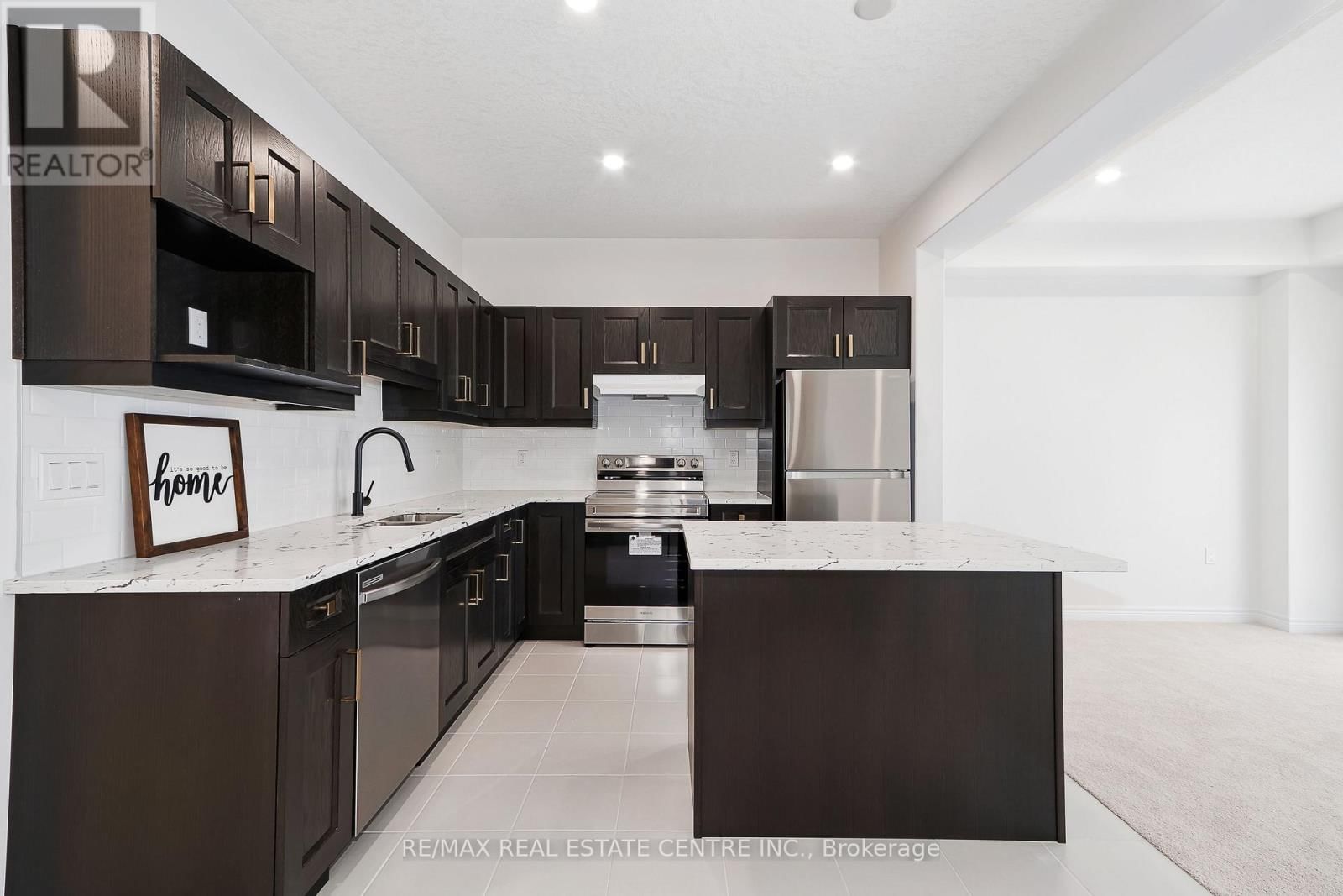 15 SHIPLEY AVENUE WEST Image 12