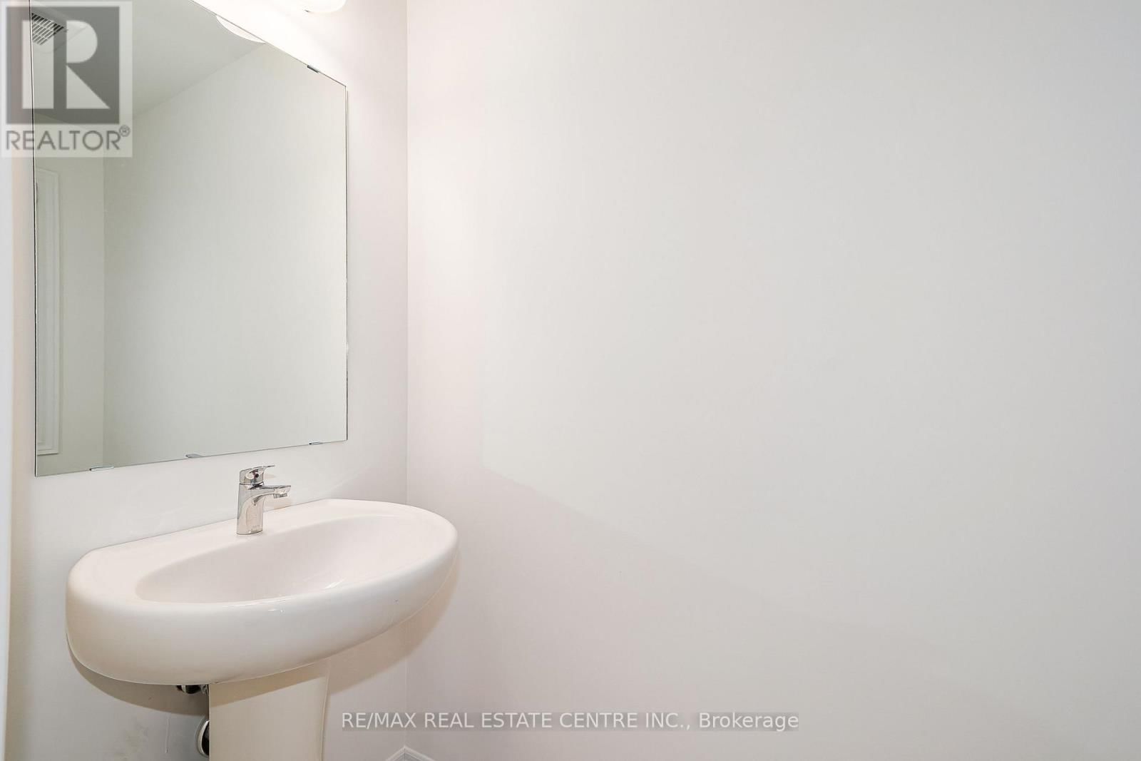 15 SHIPLEY AVENUE WEST Image 38