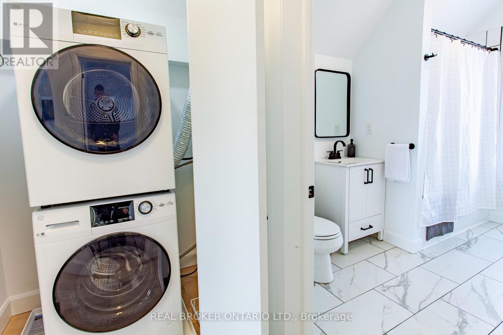 Upper - 97 ALBERT STREET SOUTH Image 9