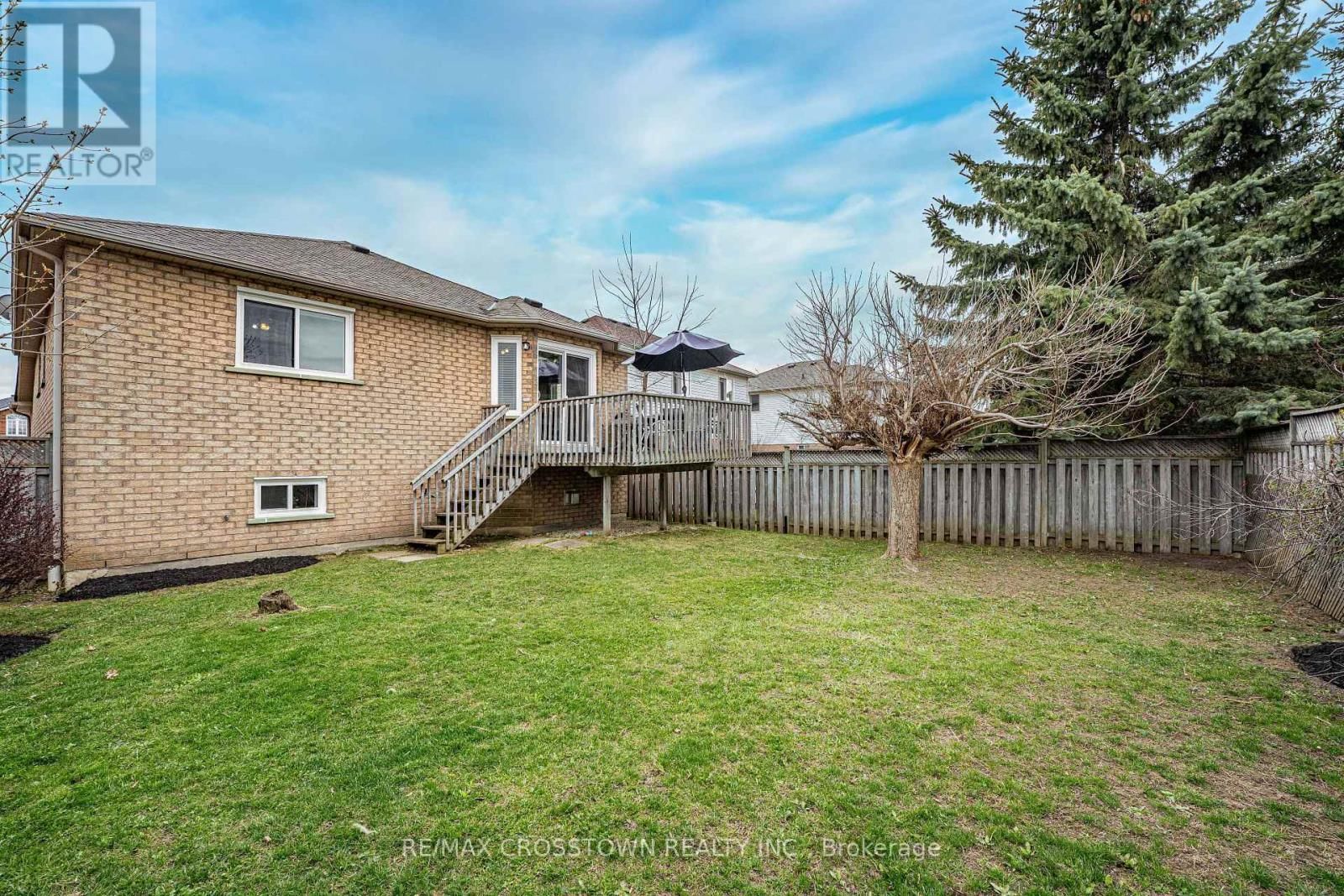 36 LESLIE AVENUE Image 40