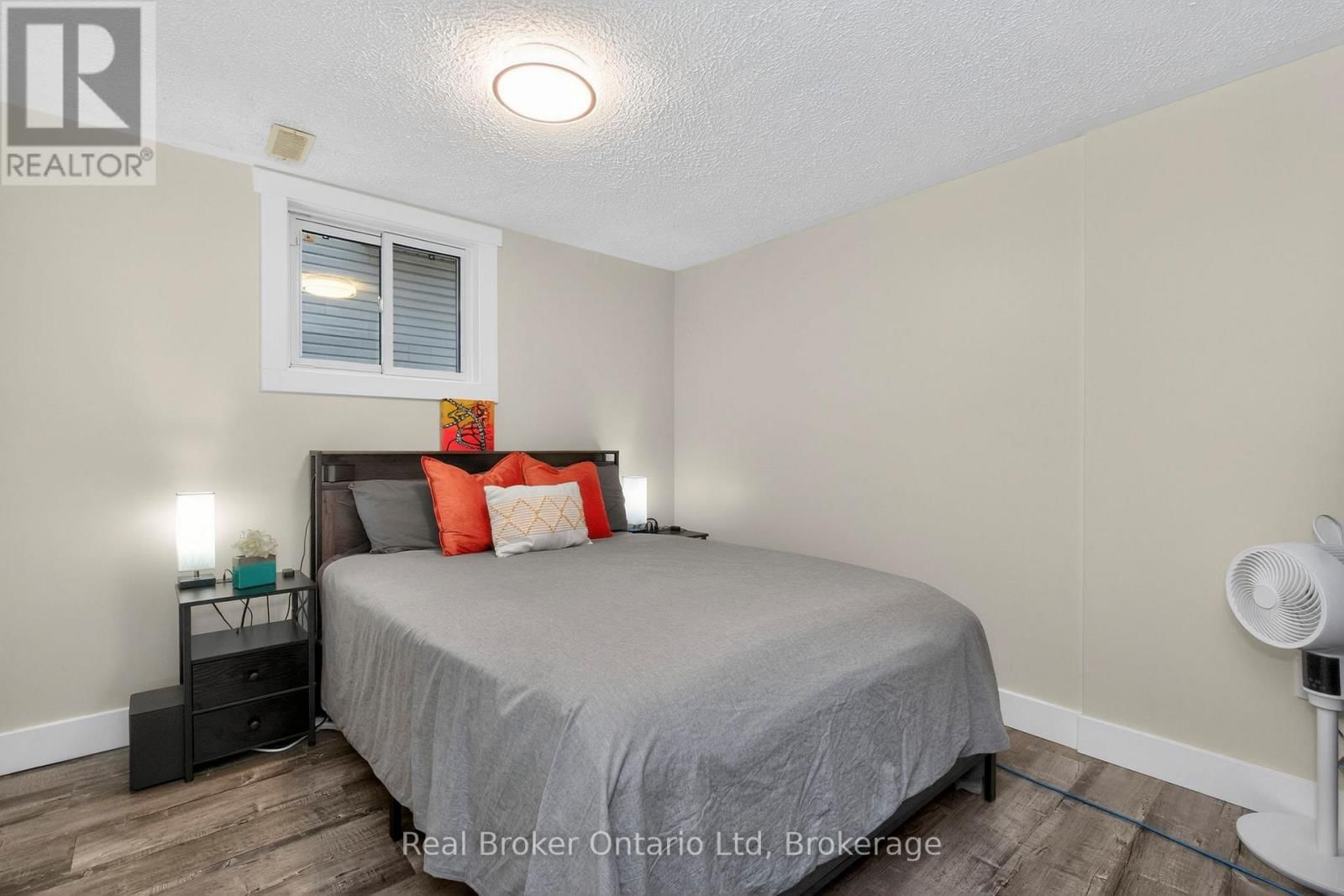 44 BYRNES CRESCENT Image 17