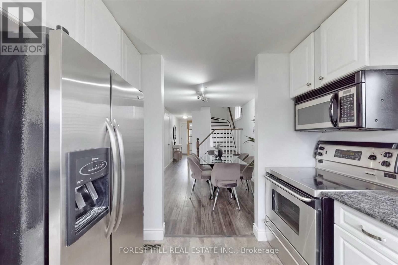 213 HICKLING TRAIL Image 11