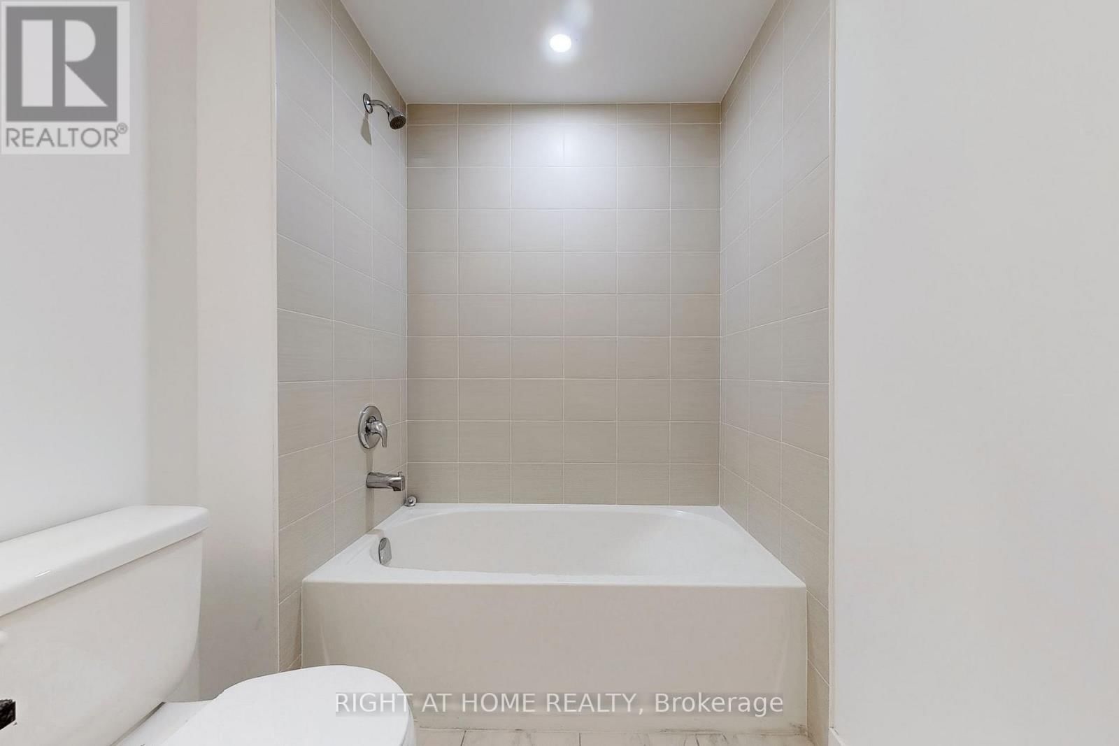 #208 - 4 SPICE WAY Image 19