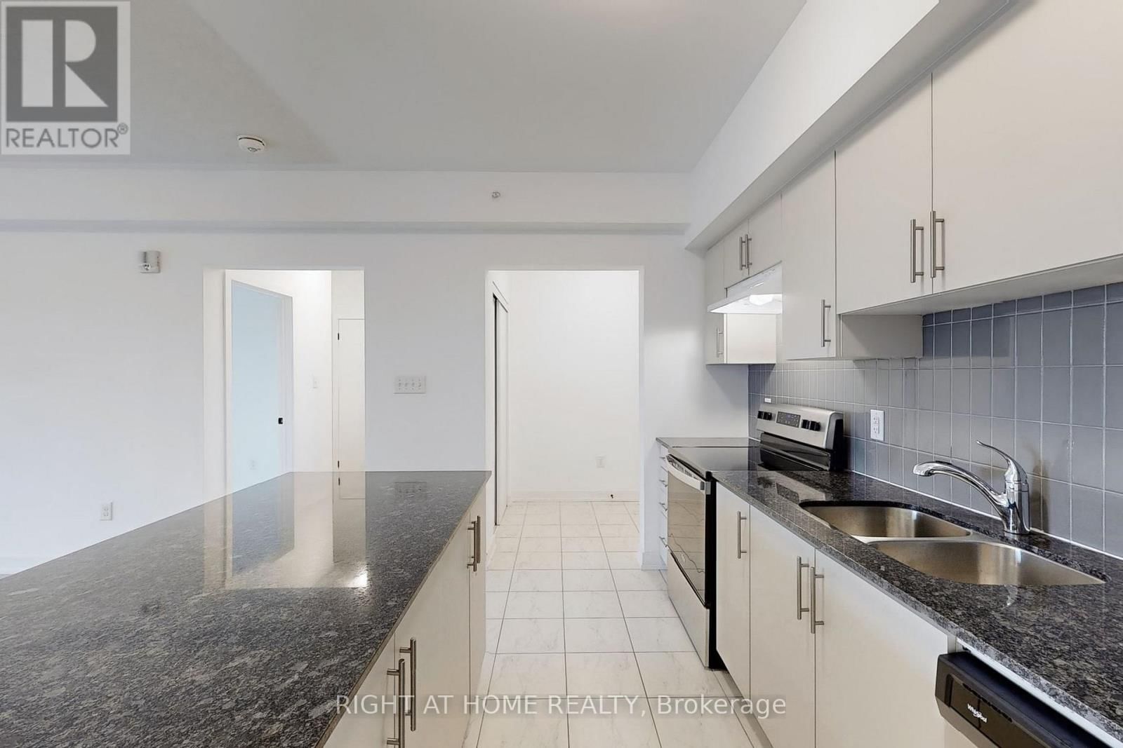 #208 - 4 SPICE WAY Image 8