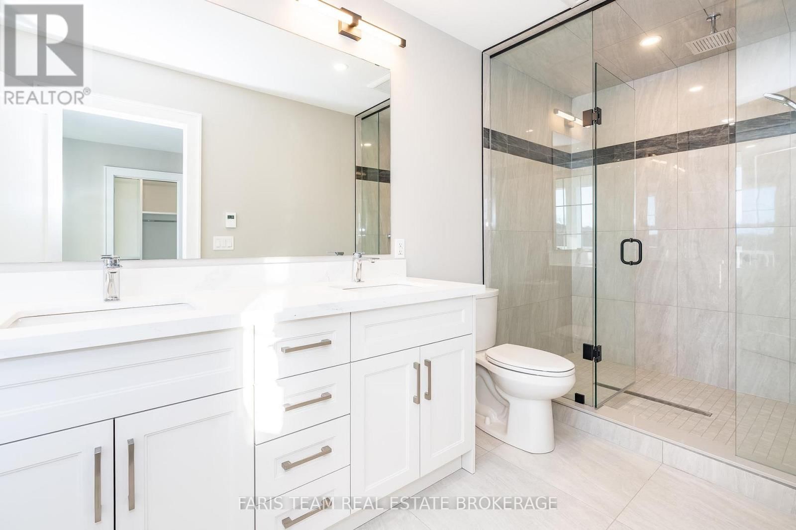 9 DOCK LANE Image 18