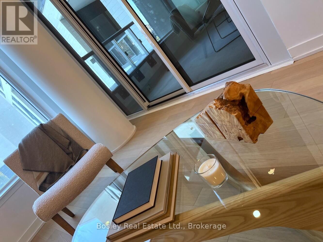 227 - 31 HURON STREET Image 18