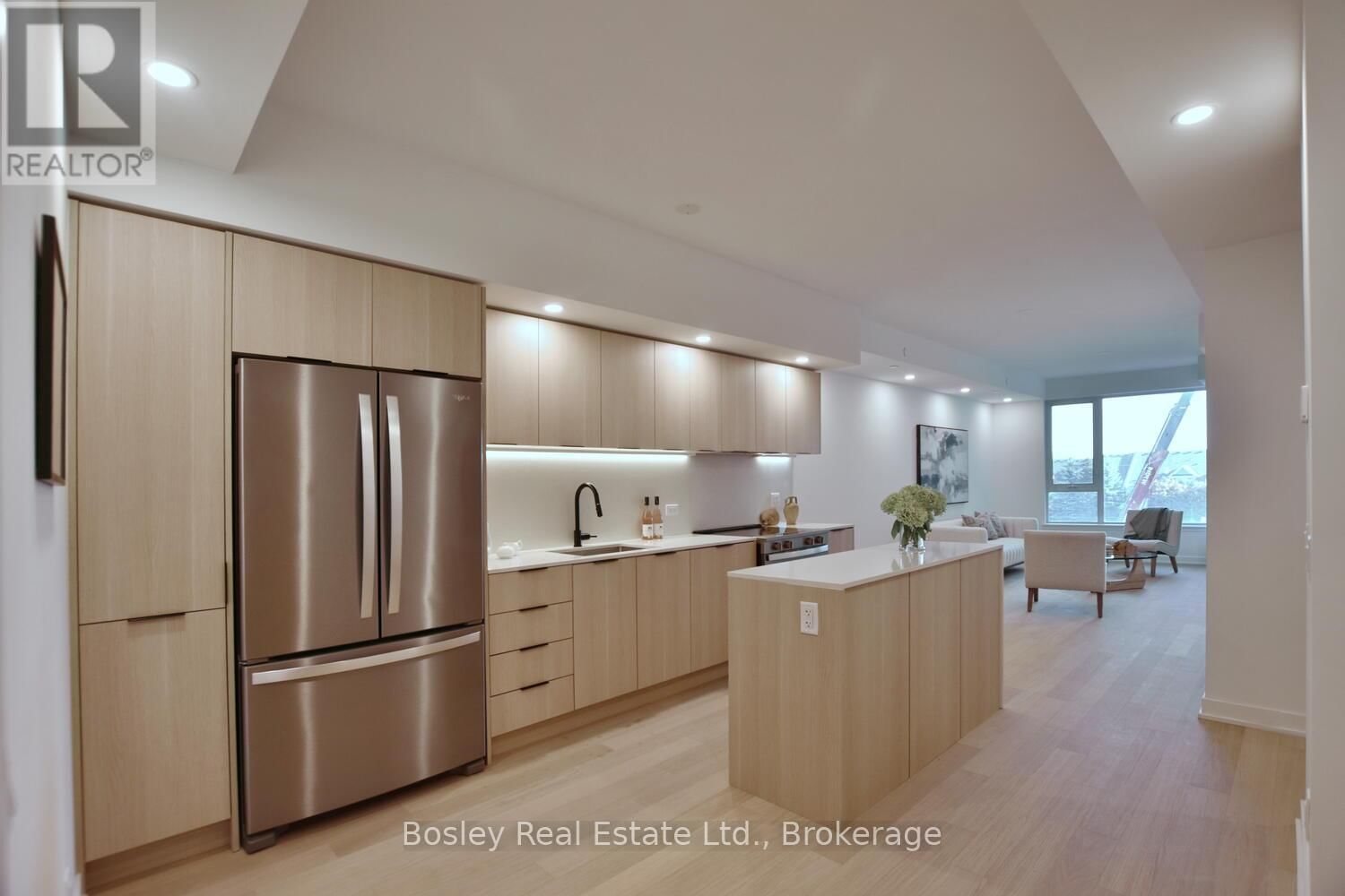 227 - 31 HURON STREET Image 22