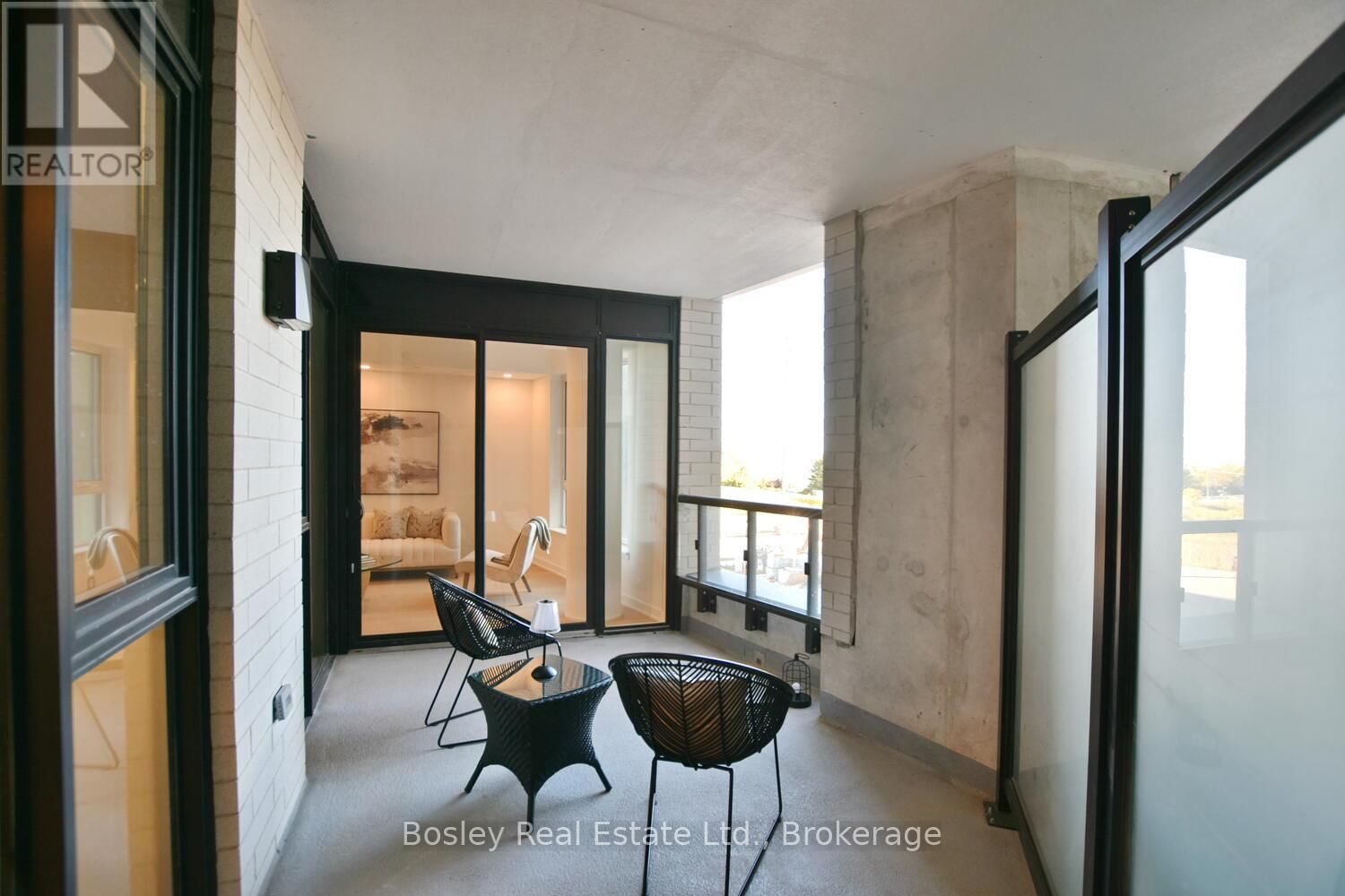 227 - 31 HURON STREET Image 31