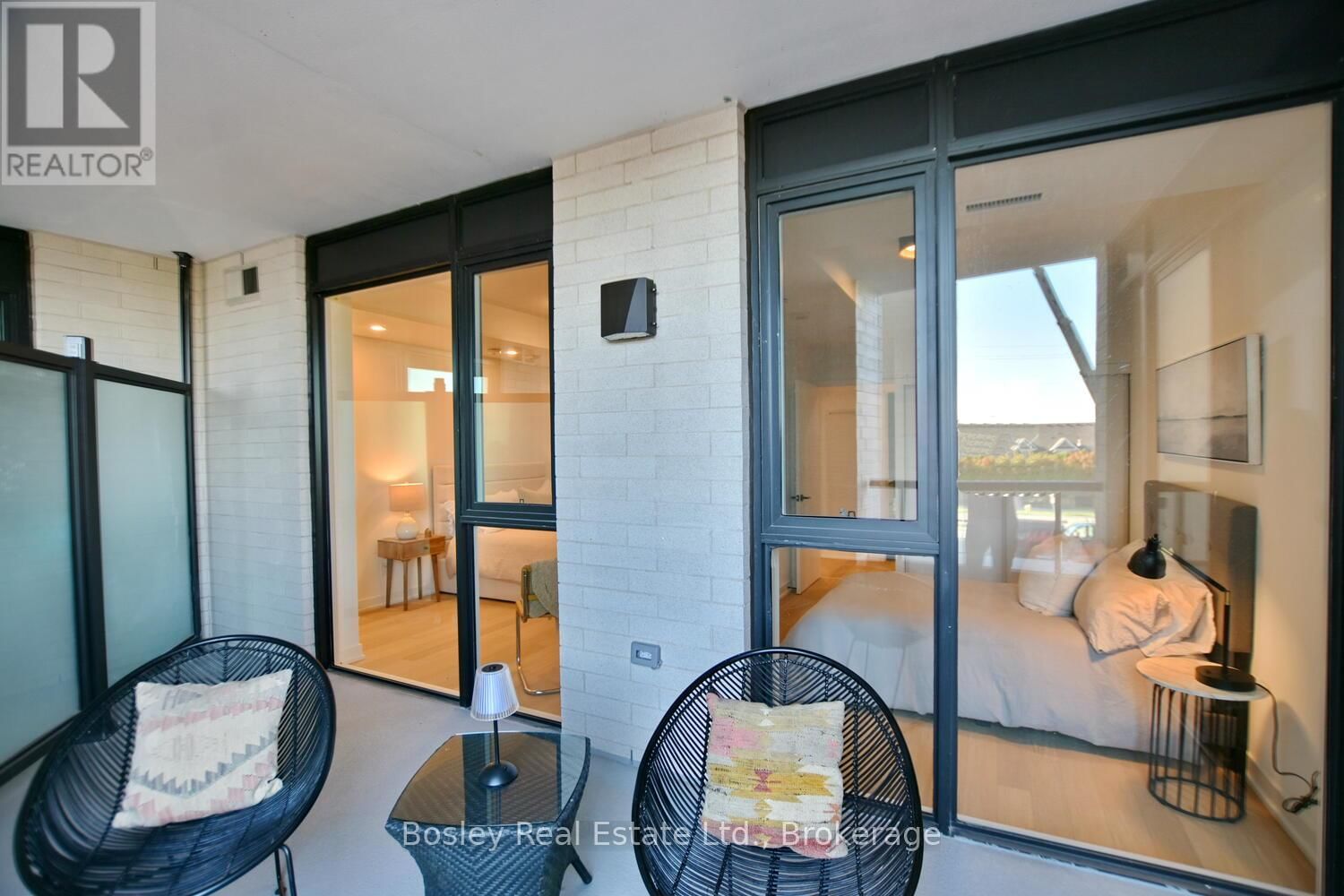 227 - 31 HURON STREET Image 34