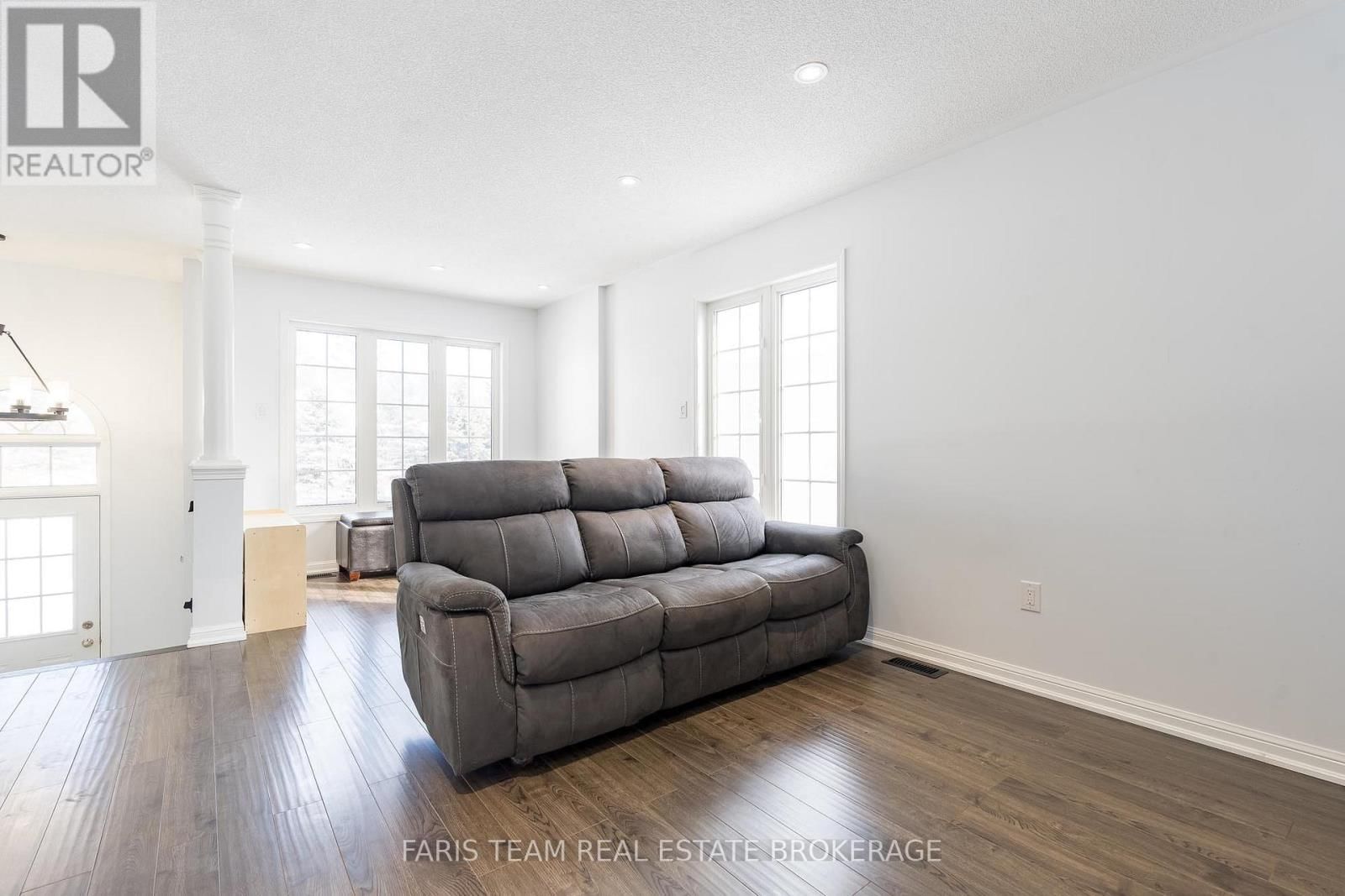 92 WESLEY AVENUE Image 10