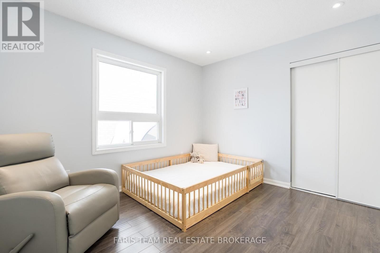 92 WESLEY AVENUE Image 16