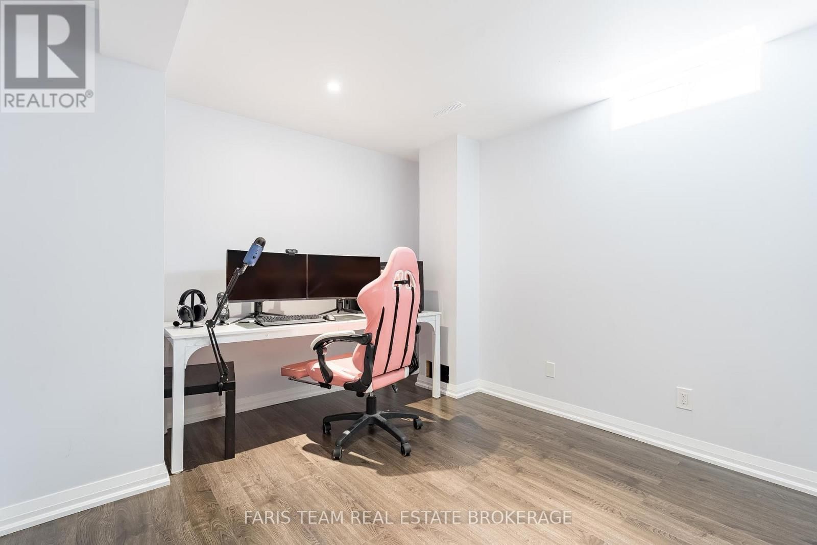 92 WESLEY AVENUE Image 22