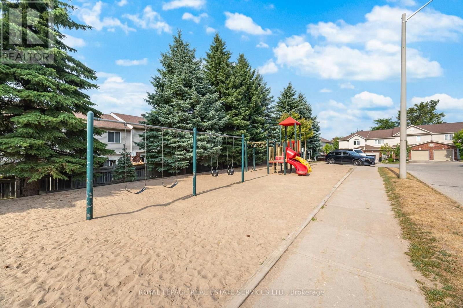 6 - 430 MAPLEVIEW DRIVE EAST Image 29