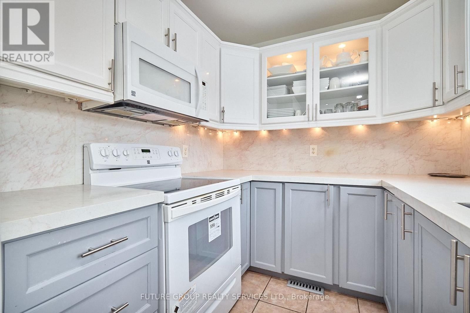 20 - 358 LITTLE AVENUE Image 10