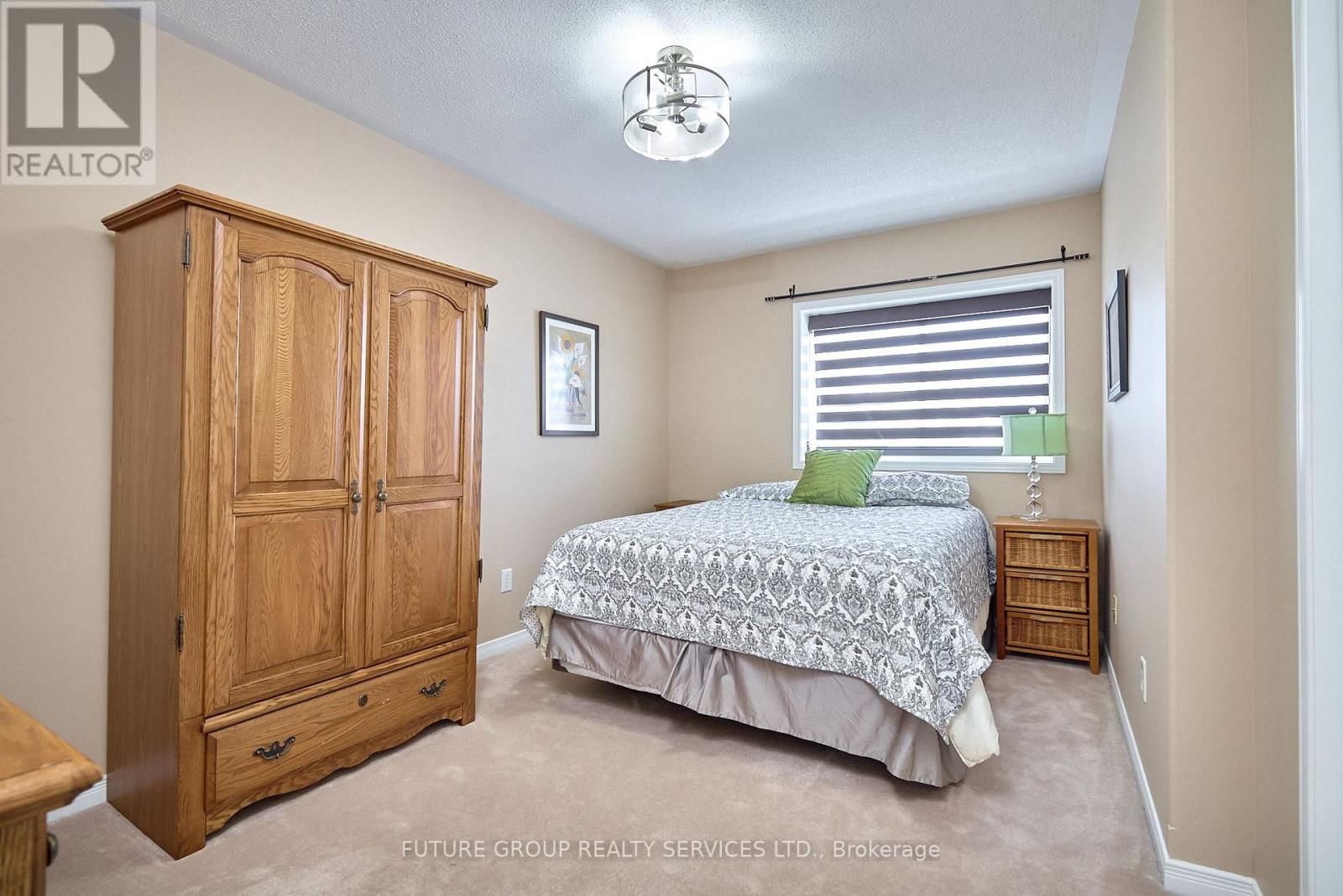 20 - 358 LITTLE AVENUE Image 17