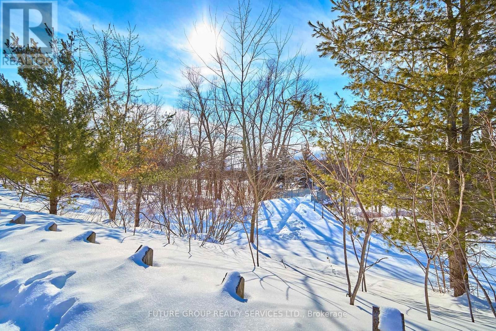 20 - 358 LITTLE AVENUE Image 24