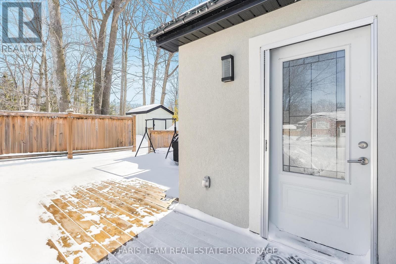 33 FRANK STREET Image 15