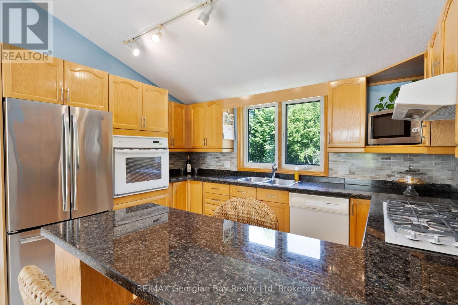 3 OAKDALE COURT Image 10