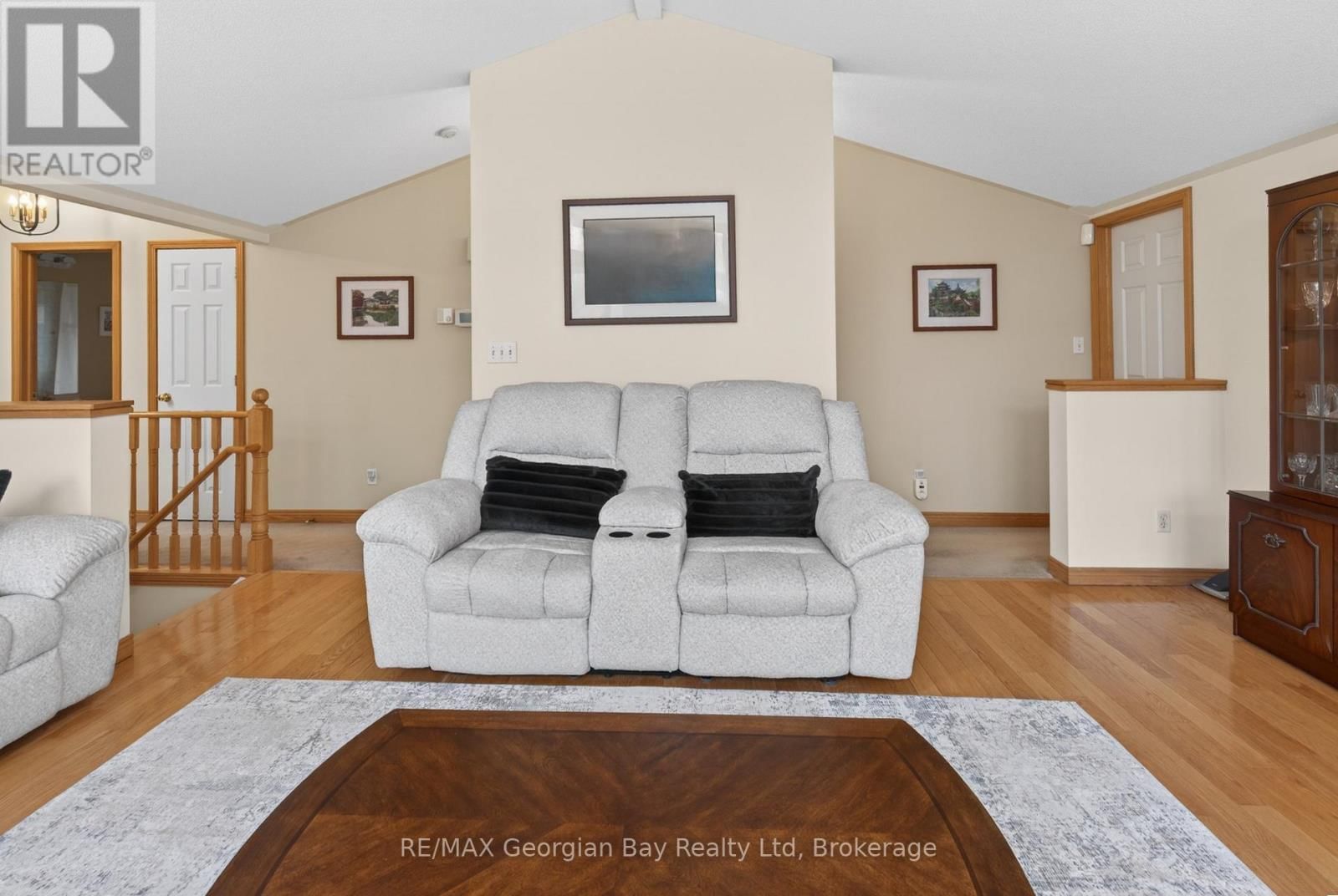 3 OAKDALE COURT Image 5