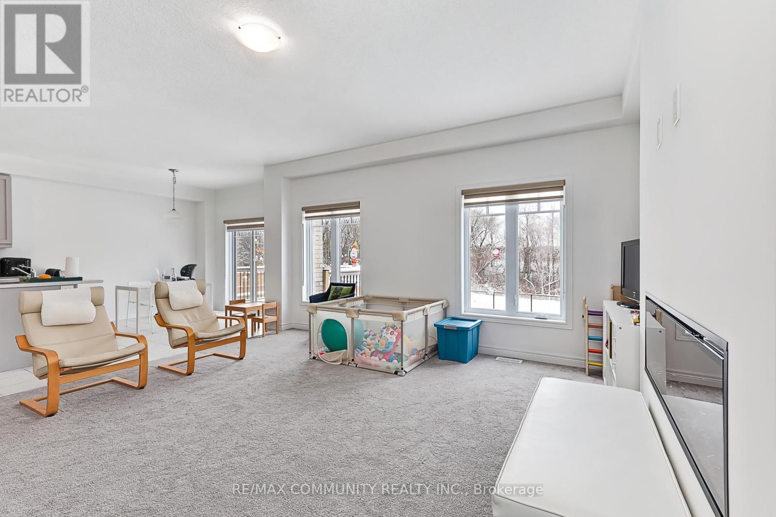 122 PLEWES DRIVE Image 13