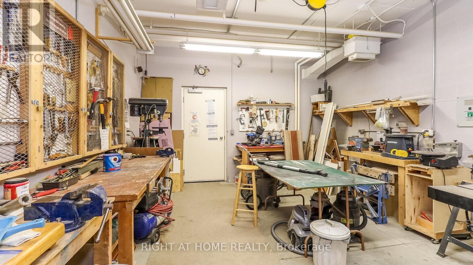 412 - 94 DEAN AVENUE Image 11