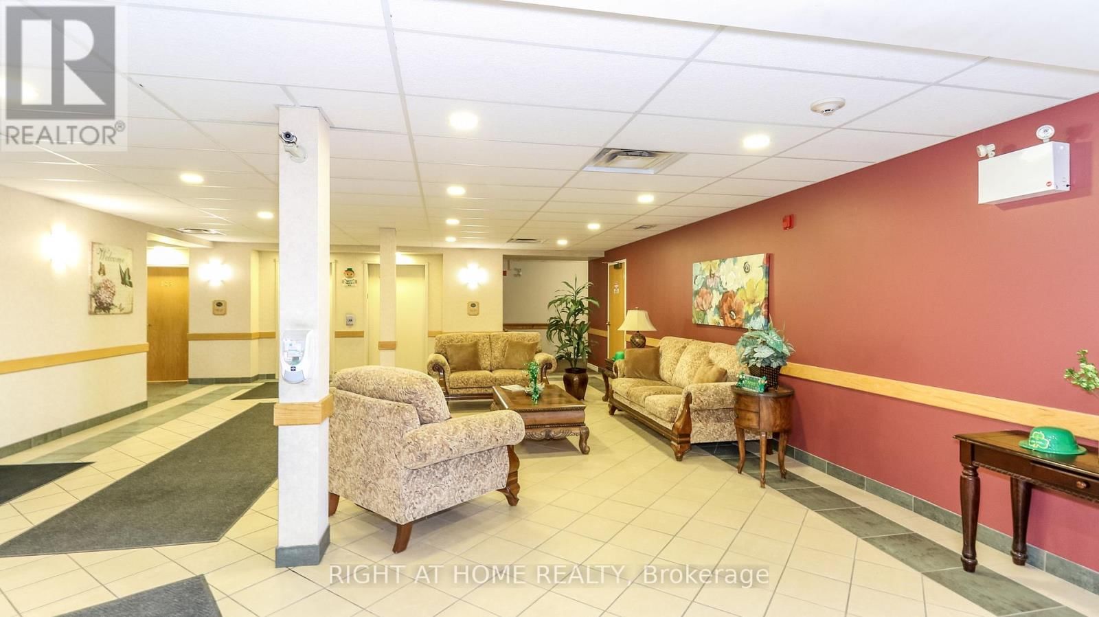 412 - 94 DEAN AVENUE Image 4