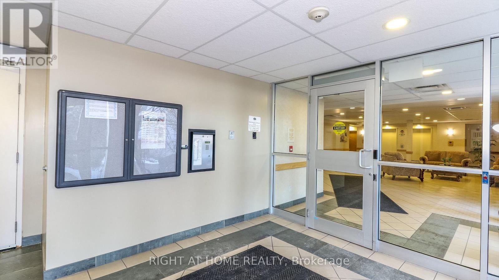 412 - 94 DEAN AVENUE Image 5