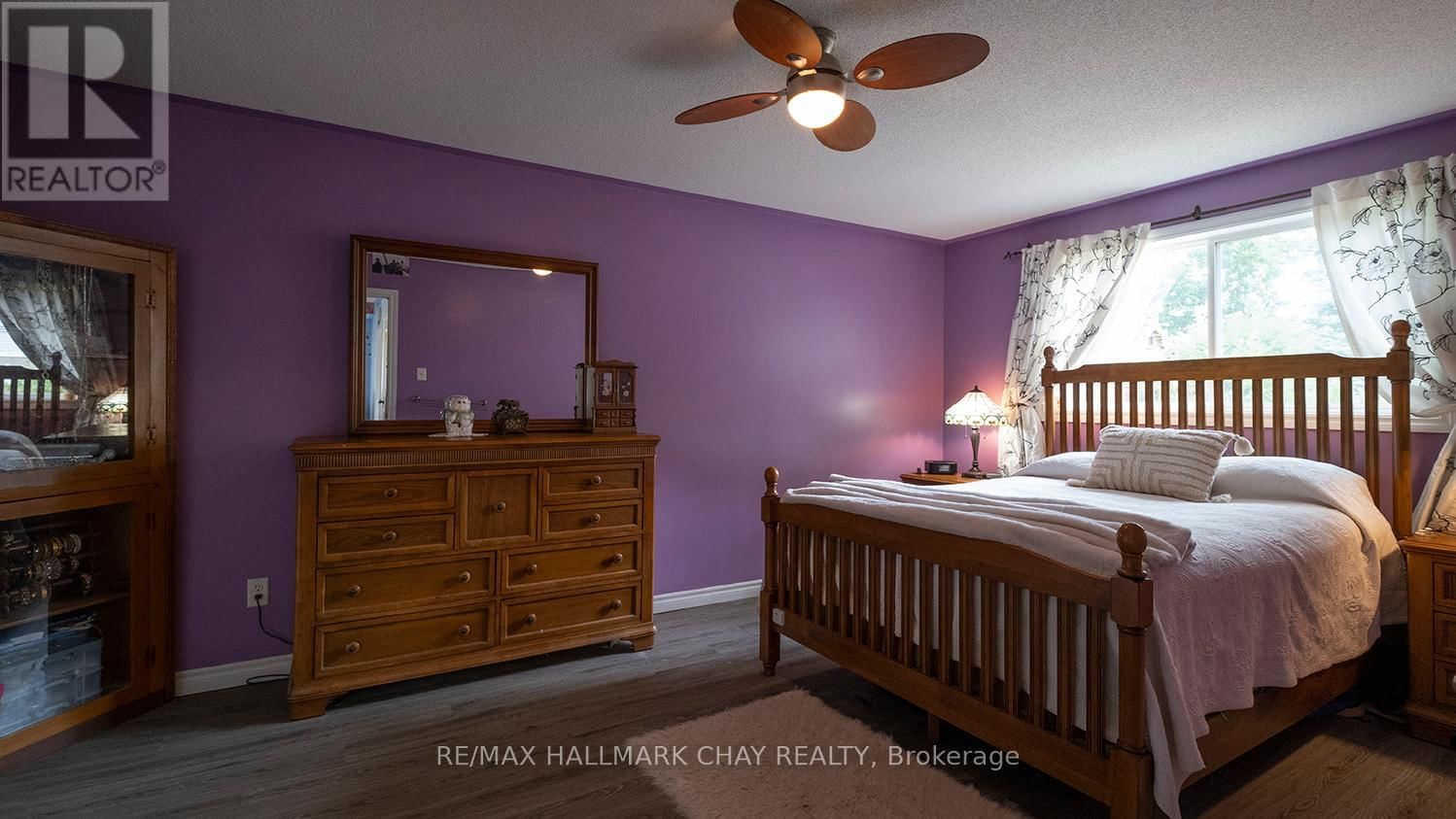 139 WAWINET STREET Image 17