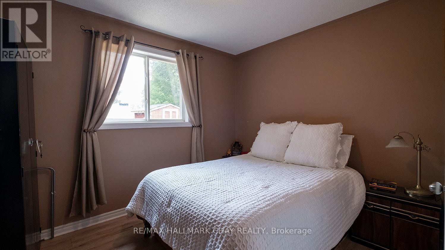 139 WAWINET STREET Image 20