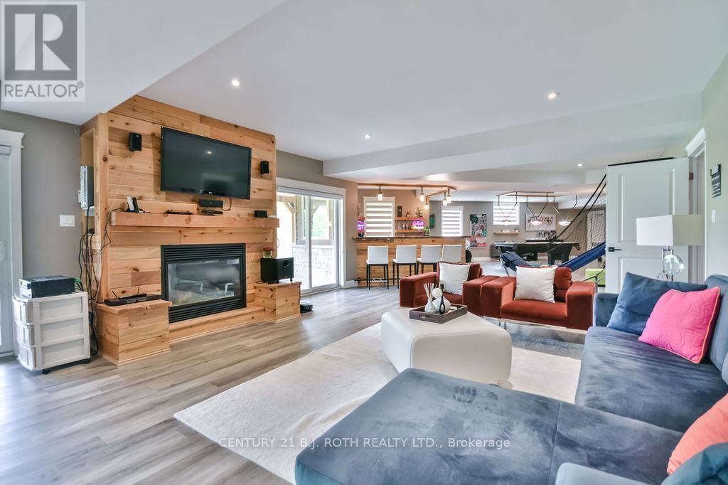 19 REID'S RIDGE Image 47