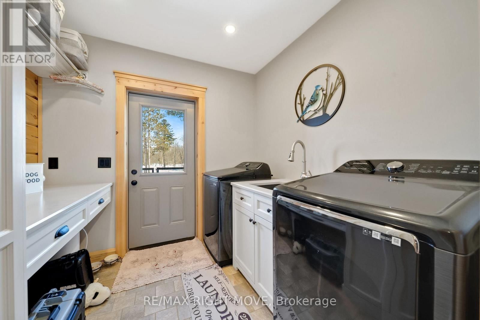 1935 MCLEOD DRIVE Image 21