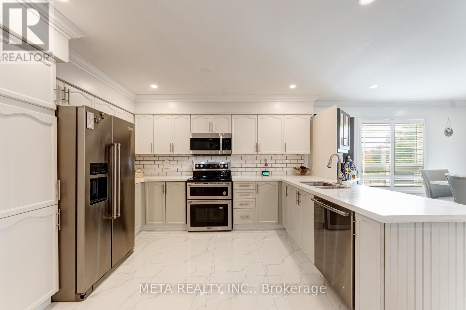 49 RED PINE CRESCENT Image 10